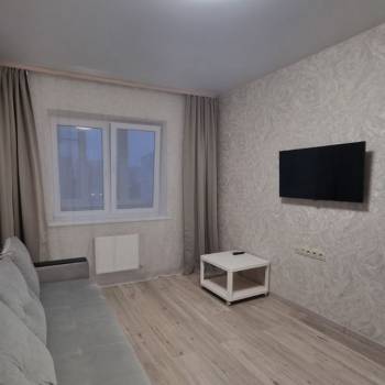 Сдается 1-комнатная квартира, 42 м²