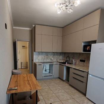 Сдается 1-комнатная квартира, 40 м²