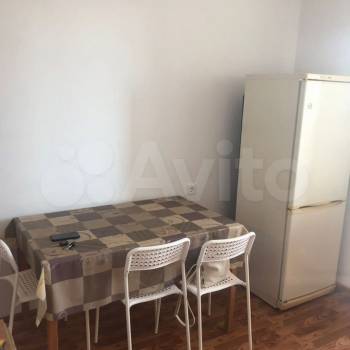 Сдается 1-комнатная квартира, 42 м²