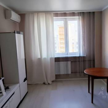 Сдается 1-комнатная квартира, 43 м²