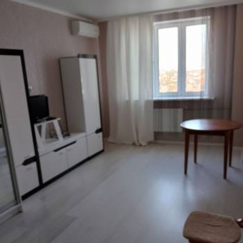 Сдается 1-комнатная квартира, 43 м²