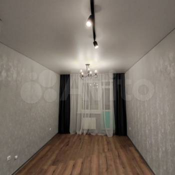 Продается 1-комнатная квартира, 42,5 м²