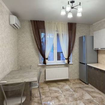 Сдается 1-комнатная квартира, 36 м²