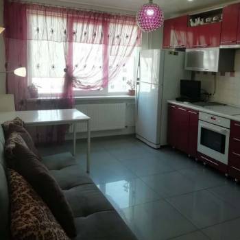 Сдается 2-х комнатная квартира, 73 м²