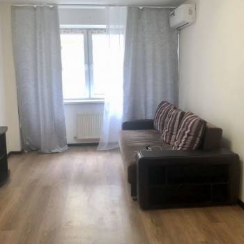 Сдается 2-х комнатная квартира, 60 м²