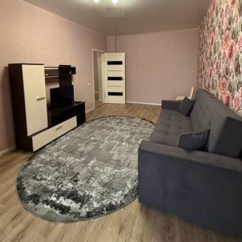 Сдается 2-х комнатная квартира, 64 м²