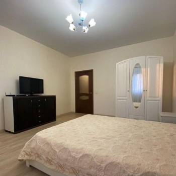 Сдается 1-комнатная квартира, 47 м²