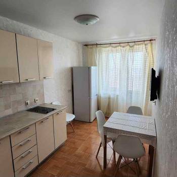 Сдается 1-комнатная квартира, 45 м²