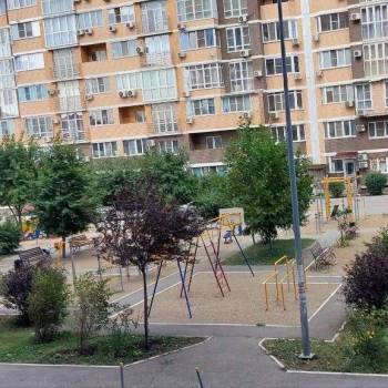 Сдается 1-комнатная квартира, 42 м²