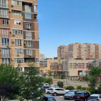 Сдается 1-комнатная квартира, 42 м²
