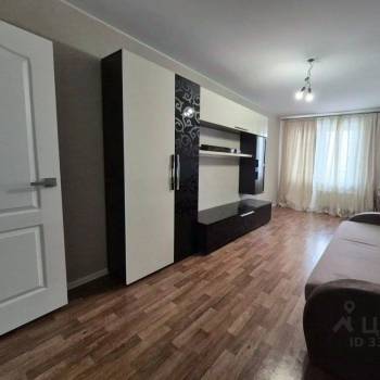 Сдается 1-комнатная квартира, 43 м²