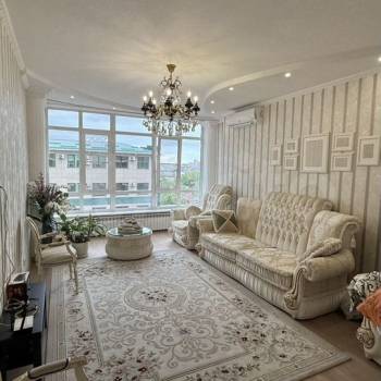 Сдается 2-х комнатная квартира, 85 м²