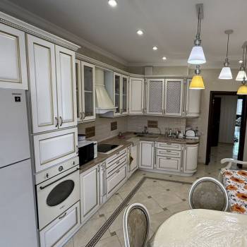Сдается 2-х комнатная квартира, 85 м²