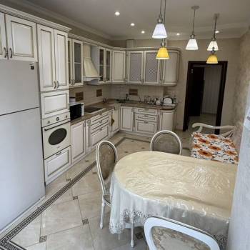 Сдается 2-х комнатная квартира, 85 м²