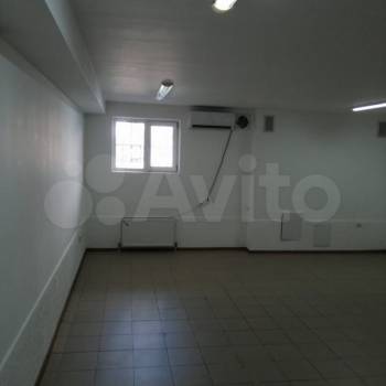 Сдается Нежилое помещение, 100 м²