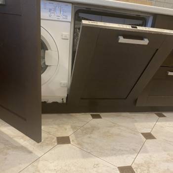 Продается 1-комнатная квартира, 74 м²