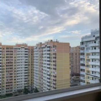 Продается 1-комнатная квартира, 42 м²