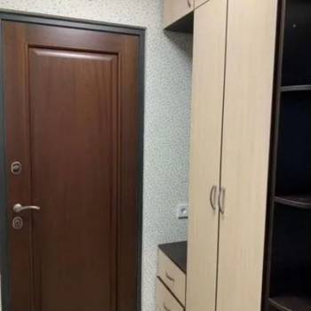 Продается 1-комнатная квартира, 42 м²