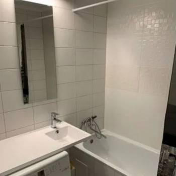 Продается 1-комнатная квартира, 42 м²