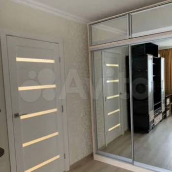Продается 1-комнатная квартира, 42 м²