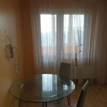 Сдается 2-х комнатная квартира, 67,6 м²