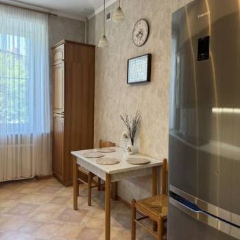 Продается 2-х комнатная квартира, 93,8 м²