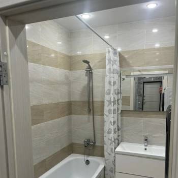 Сдается 2-х комнатная квартира, 72 м²