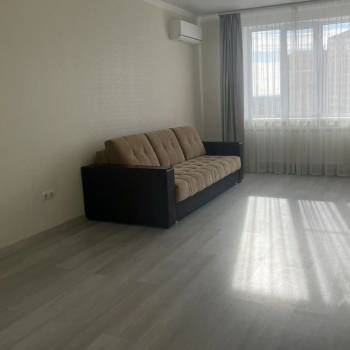 Сдается 2-х комнатная квартира, 72 м²