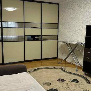Сдается 1-комнатная квартира, 40 м²