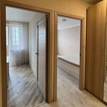 Сдается 1-комнатная квартира, 42 м²