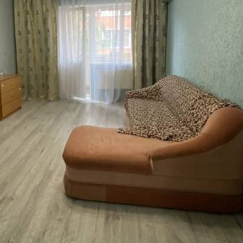 Сдается 1-комнатная квартира, 43 м²