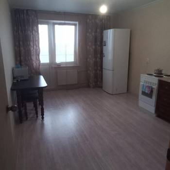 Сдается 2-х комнатная квартира, 65 м²
