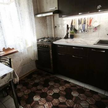 Продается 3-х комнатная квартира, 57 м²