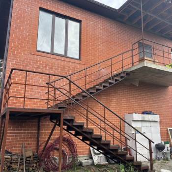Продается Дом, 194 м²