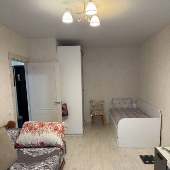 Продается 1-комнатная квартира, 36 м²