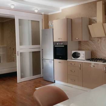 Продается Дом, 180 м²