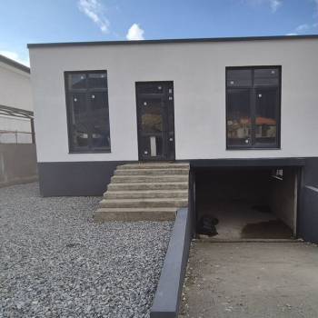 Продается Дом, 180 м²