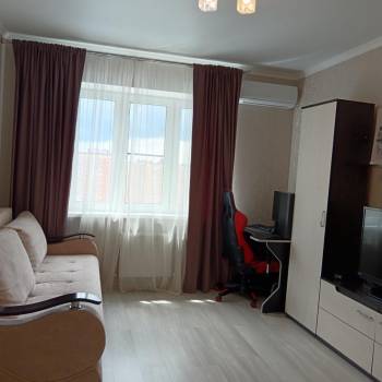 Продается 1-комнатная квартира, 35 м²