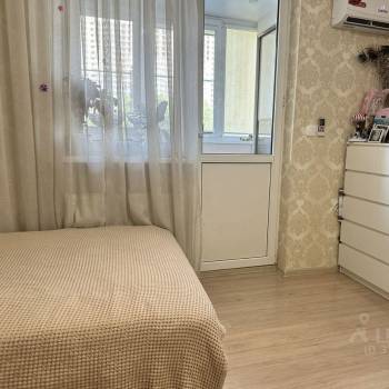 Продается 1-комнатная квартира, 35 м²