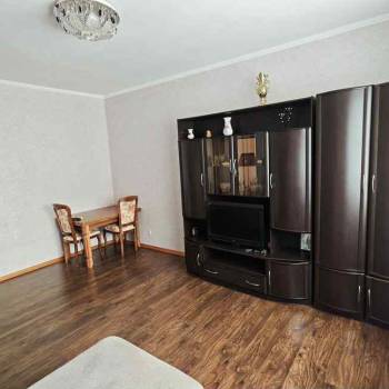 Сдается 1-комнатная квартира, 55 м²
