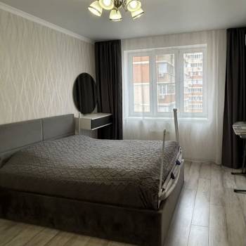 Продается 1-комнатная квартира, 38 м²
