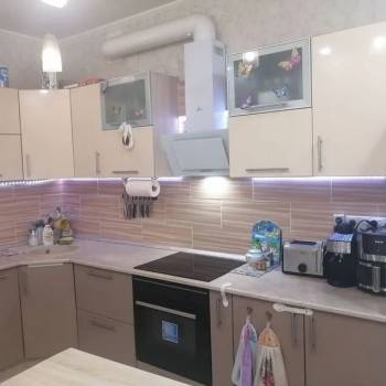 Продается 1-комнатная квартира, 42 м²