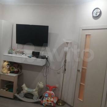 Продается 1-комнатная квартира, 42 м²
