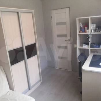 Продается 1-комнатная квартира, 42 м²