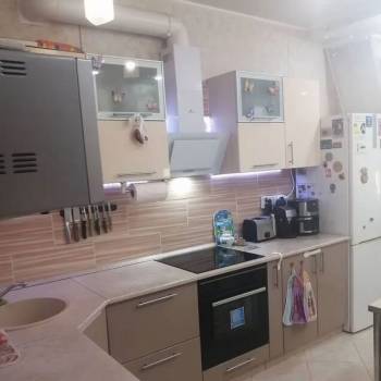 Продается 1-комнатная квартира, 42 м²