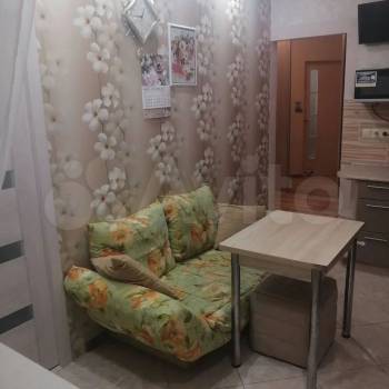 Продается 1-комнатная квартира, 42 м²