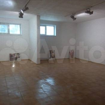 Сдается Нежилое помещение, 140 м²