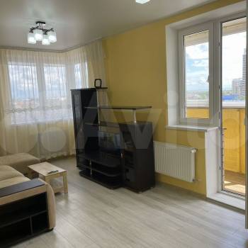 Сдается 2-х комнатная квартира, 82 м²