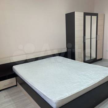 Сдается 2-х комнатная квартира, 82 м²