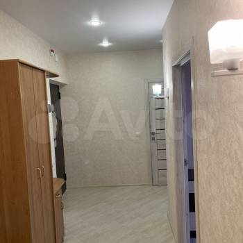 Сдается 2-х комнатная квартира, 82 м²